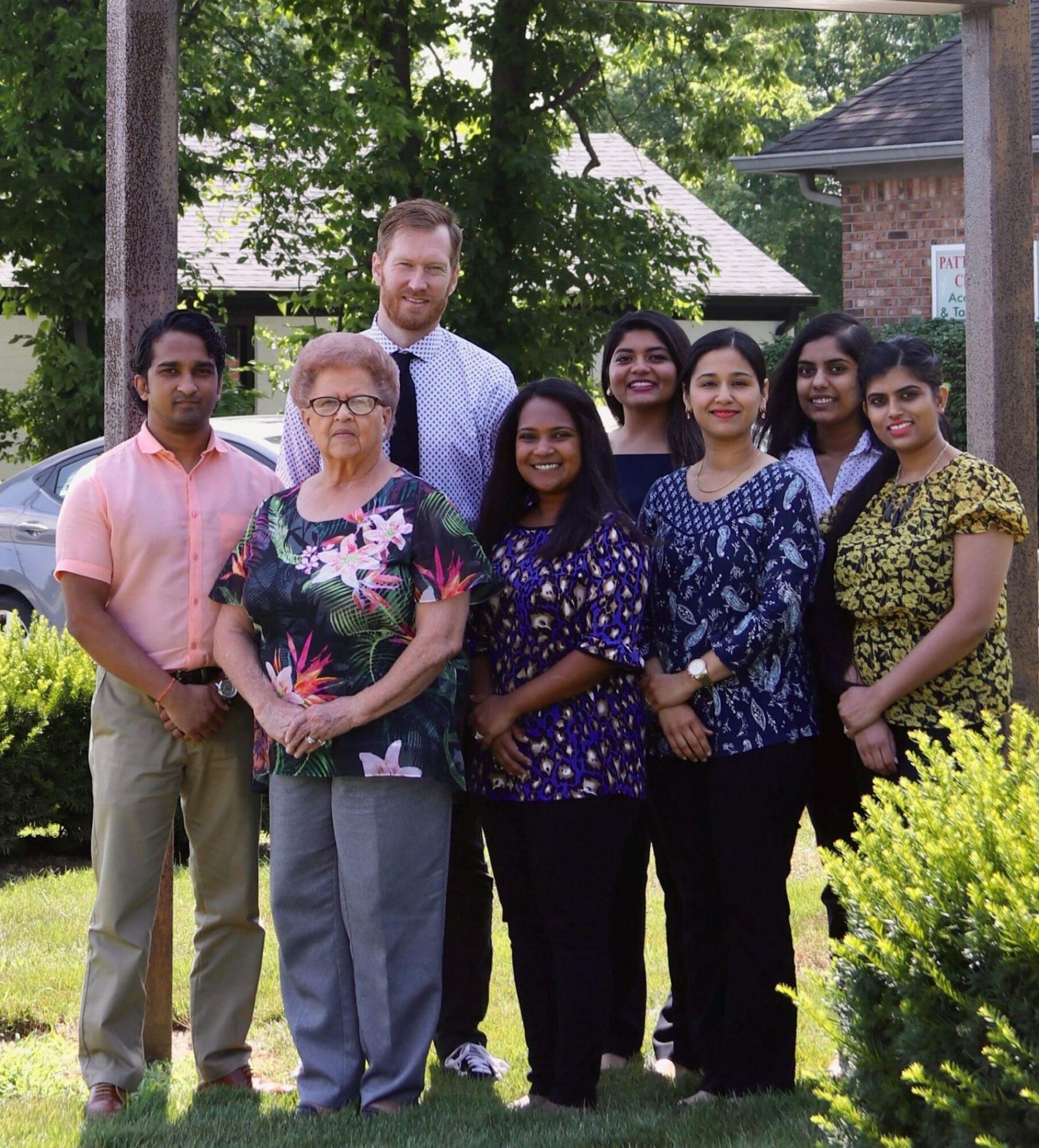 Pattar CPA team photo in front of office outside